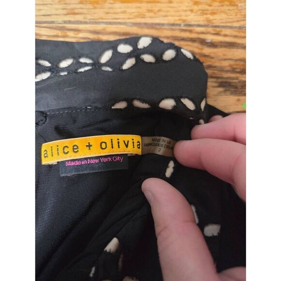 Alice + Olivia Peter Pan Collar Eyelet Dress sz 2 - Picture 3 of 5